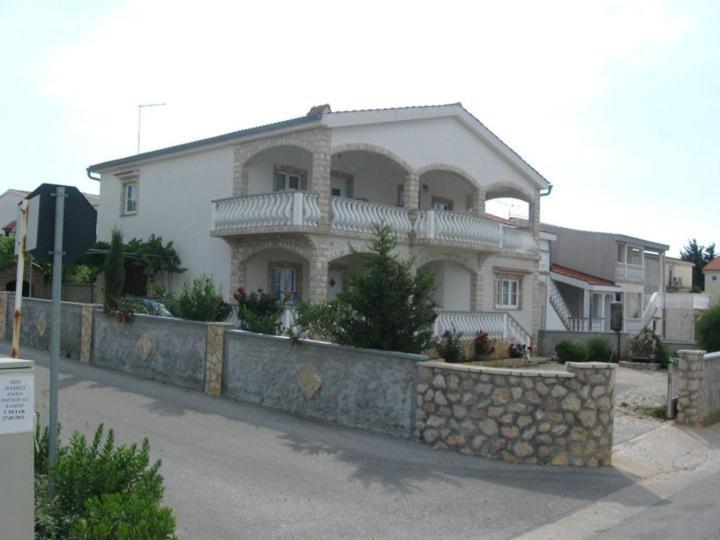 Apartmani Stjepan Veselko Vir Exterior foto