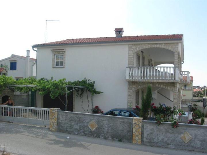 Apartmani Stjepan Veselko Vir Exterior foto