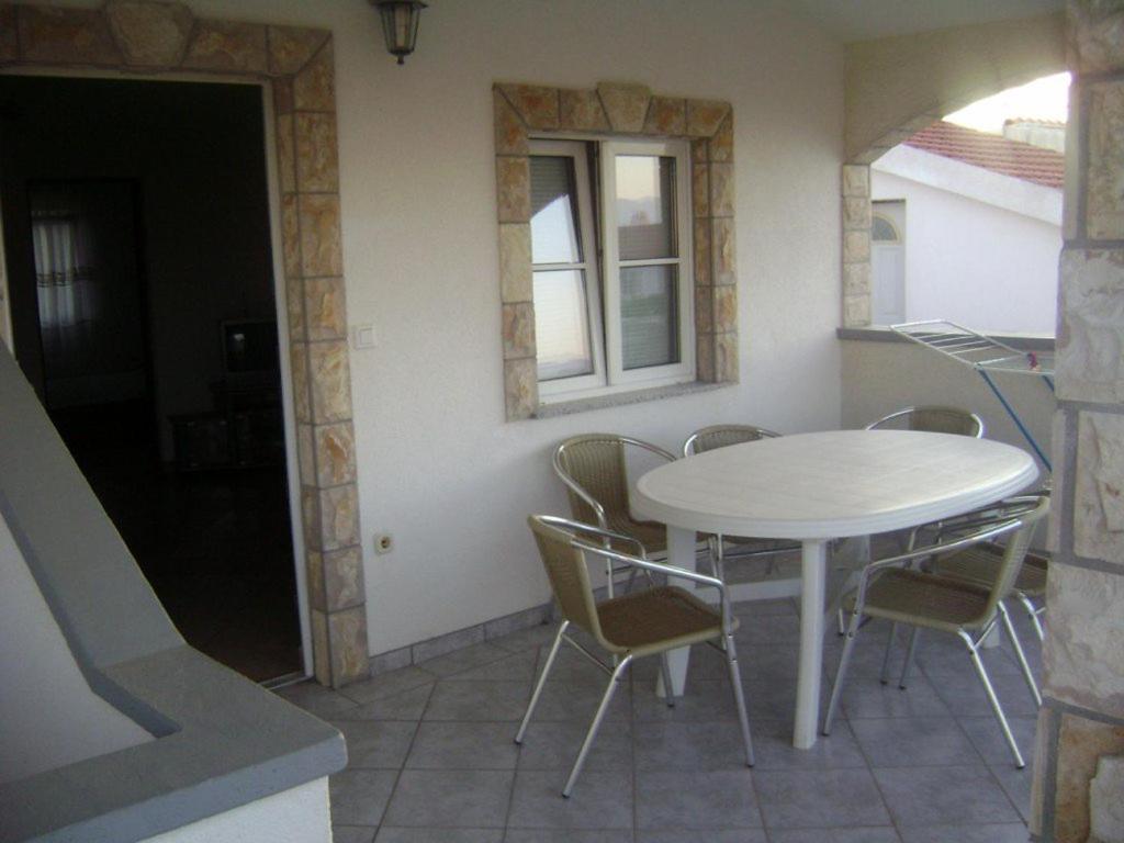 Apartmani Stjepan Veselko Vir Exterior foto
